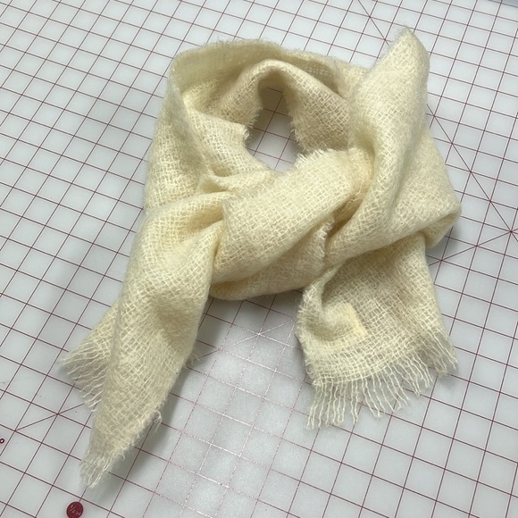 HEATHER-GLEN Vintage Mohair/New Wool Cream Loose Weave Scotland Fringe Scarf - Picture 1 of 9
